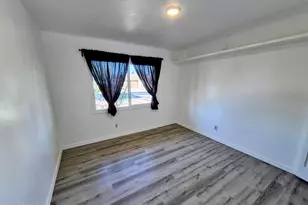 3425 W Crocus Dr, Phoenix, AZ 85053 - Photo 13