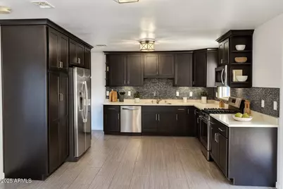 3425 W Crocus Drive, Phoenix, AZ 85053 - Photo 7