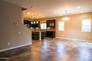 21249 N 36th Pl, Phoenix, AZ 85050 - Photo 11