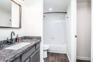 1318 E Cobb Dr, Tempe, AZ 85288 - Photo 27