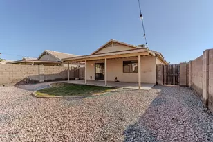 2112 E Robin Ln E, Phoenix, AZ 85024 - Photo 17