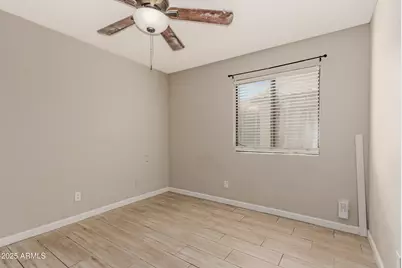 2112 E Robin Lane E, Phoenix, AZ 85024 - Photo 13