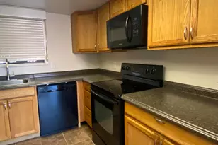 11666 N 28th Dr, Phoenix, AZ 85029 - Photo 9