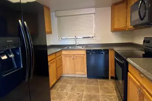 11666 N 28th Dr, Phoenix, AZ 85029 - Photo 7