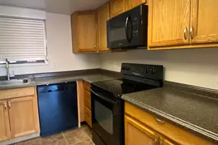 11666 N 28th Dr, Phoenix, AZ 85029 - Photo 9