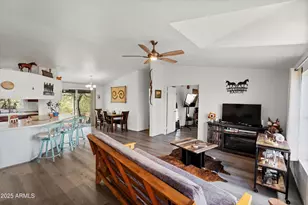 38644 N 12th St, Phoenix, AZ 85086 - Photo 11