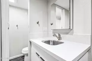 3025 N 32nd St, Phoenix, AZ 85018 - Photo 9