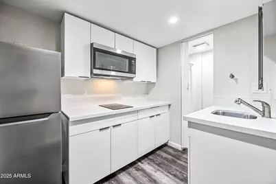 3025 N 32nd Street #10, Phoenix, AZ 85018 - Photo 7