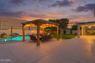 8180 W Gelding Dr, Peoria, AZ 85381 - Photo 35