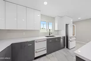 8202 E Whitton Ave, Scottsdale, AZ 85251 - Photo 11