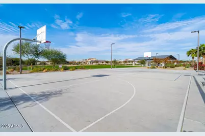 8811 W Denton Lane, Glendale, AZ 85305 - Photo 17