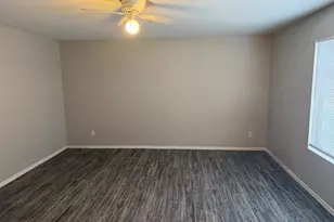 10504 W Hughes Dr, Tolleson, AZ 85353 - Photo 9