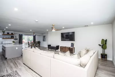 10141 W Pebble Beach Drive, Sun City, AZ 85351 - Photo 11