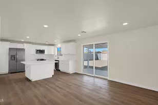 3430 E Poinsettia Dr, Phoenix, AZ 85028 - Photo 9