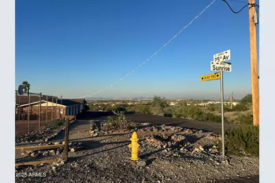 2500 W Sunrise Drive #-, Phoenix, AZ 85041 - Photo 9