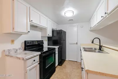 2228 E Campbell Avenue #106, Phoenix, AZ 85016 - Photo 7