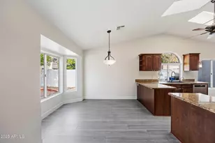 8438 S Maple Ave, Tempe, AZ 85284 - Photo 9