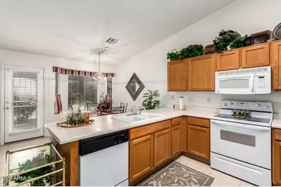 1464 E Runaway Bay Drive, Chandler, AZ 85249 - Photo 15