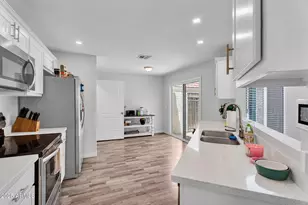 1510 E Commerce Ave, Gilbert, AZ 85234 - Photo 9