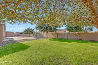 16040 W Desert Flower Drive, Goodyear, AZ 85395 - Photo 11