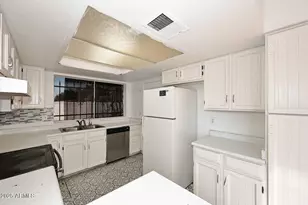 8002 N 106th Ave, Peoria, AZ 85345 - Photo 3