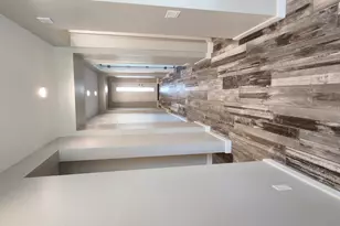 7616 W Jones Ave, Phoenix, AZ 85043 - Photo 9