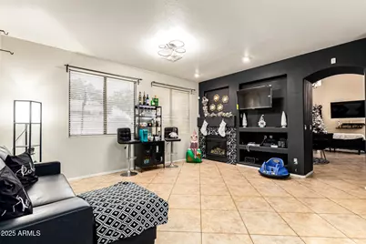 1643 E Wildhorse Place, Chandler, AZ 85286 - Photo 9