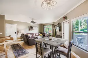 15095 N Thompson Peak Pkwy, Scottsdale, AZ 85260 - Photo 9