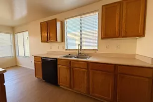 10434 W Oregon Ave, Glendale, AZ 85307 - Photo 5