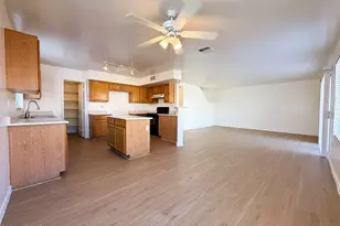 10434 W Oregon Ave, Glendale, AZ 85307 - Photo 7