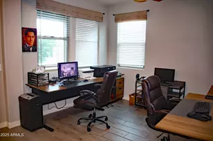 18597 W Robin Ln, Surprise, AZ 85387 - Photo 9