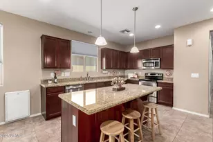 16093 W Almeria Rd, Goodyear, AZ 85395 - Photo 7