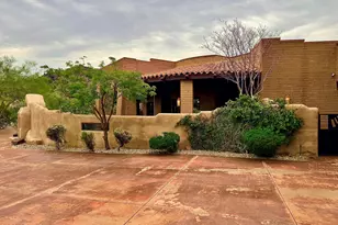 8903 N Arroya Grande Dr, Phoenix, AZ 85028 - Photo 9