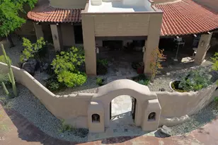 8903 N Arroya Grande Dr, Phoenix, AZ 85028 - Photo 3