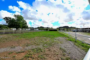 2059 W Scissor Tail Pl, Queen Valley, AZ 85118 - Photo 3