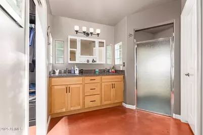 2535 W Sunrise Drive, Phoenix, AZ 85041 - Photo 15