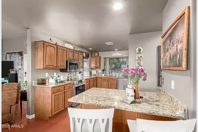 2535 W Sunrise Drive, Phoenix, AZ 85041 - Photo 9
