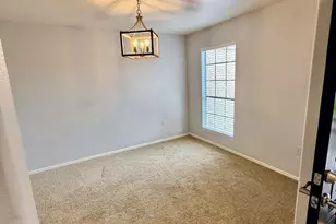 646 N Cobblestone St, Gilbert, AZ 85234 - Photo 5