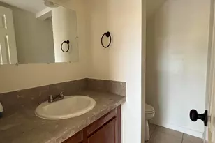 6033 W Golden Ln, Glendale, AZ 85302 - Photo 9