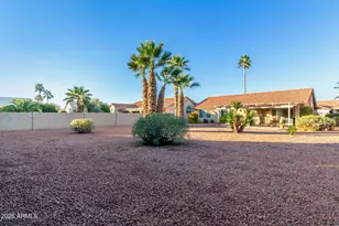 10633 E Coopers Hawk Dr, Sun Lakes, AZ 85248 - Photo 25