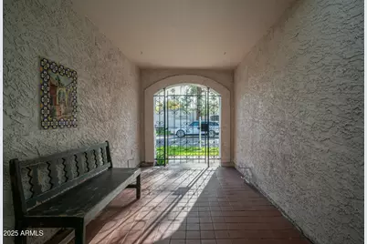 8166 E Del Caverna Drive, Scottsdale, AZ 85258 - Photo 41