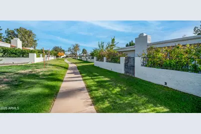 8166 E Del Caverna Drive, Scottsdale, AZ 85258 - Photo 37