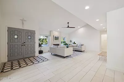 8542 N Woodland Court, Scottsdale, AZ 85258 - Photo 5
