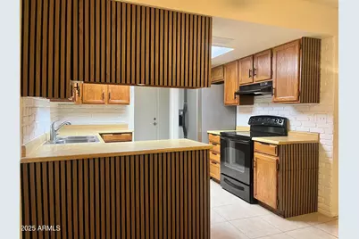 13037 N 51st Drive, Glendale, AZ 85304 - Photo 7