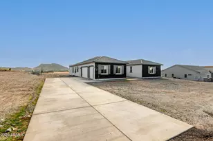 1907 W Brooke Ln, Queen Creek, AZ 85144 - Photo 11