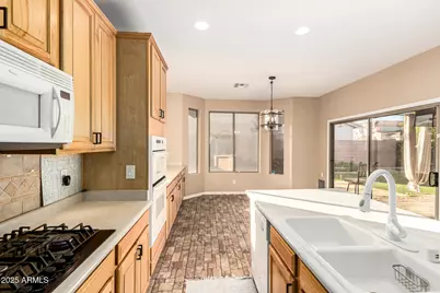 18082 N 167th Drive, Surprise, AZ 85374 - Photo 11