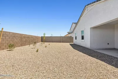 2324 W Moody Trail, Phoenix, AZ 85041 - Photo 25