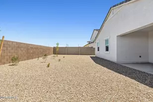 2324 W Moody Trail, Phoenix, AZ 85041 - Photo 25