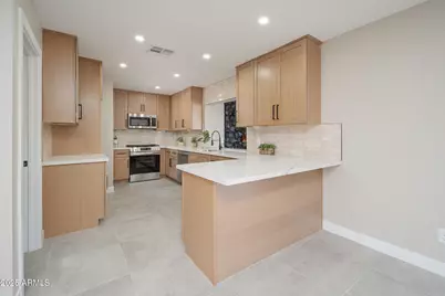 3836 W Desert Cove Avenue, Phoenix, AZ 85029 - Photo 9