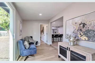 346 E Broadway Lane, Tempe, AZ 85282 - Photo 9